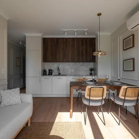 Lniany 36 - Balkon Z Widokiem, Winda, Bezplatny Podziemny Parking Apartamento Kudowa-Zdrój